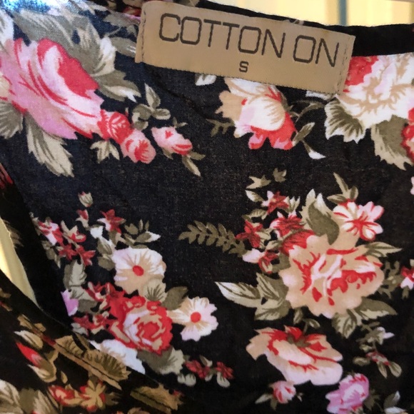 Ladies floral tank top - Picture 3 of 3